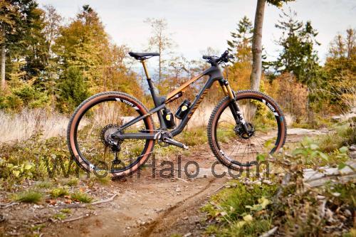 Canyon Lux Trail specs and reviews